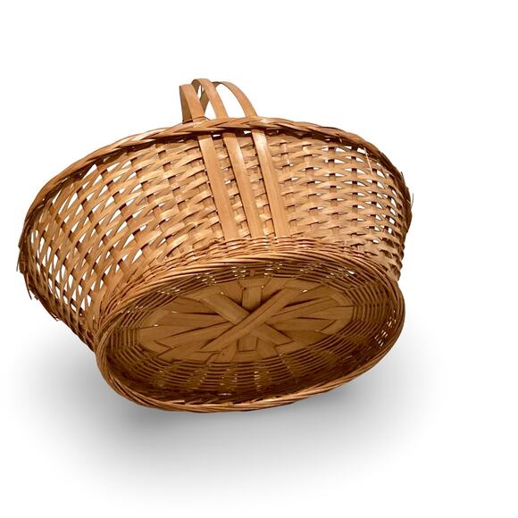 Woven Straw Basket - Picture 3 of 8